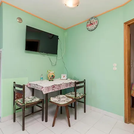 Stunning In Senj With Kitchen * Starigrad (Kvarner)