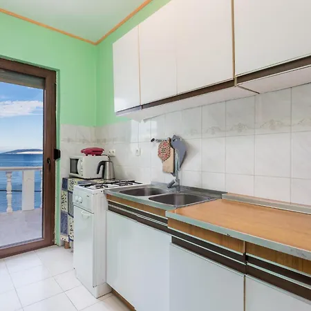 Stunning In Senj With Kitchen Appartement