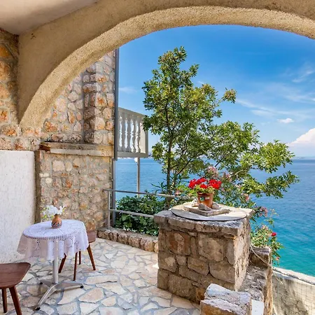 Lejlighed Stunning In Senj With Kitchen Stari Grad