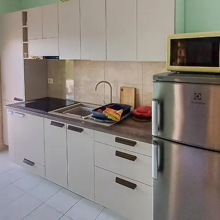 Stunning In Senj With Kitchen Apartament Senj (Lika-Senj)